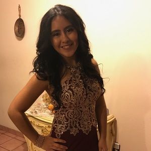 Meet your Posher, Amaya